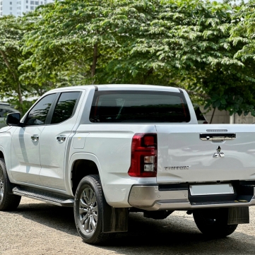 Bán tải Triton 2025