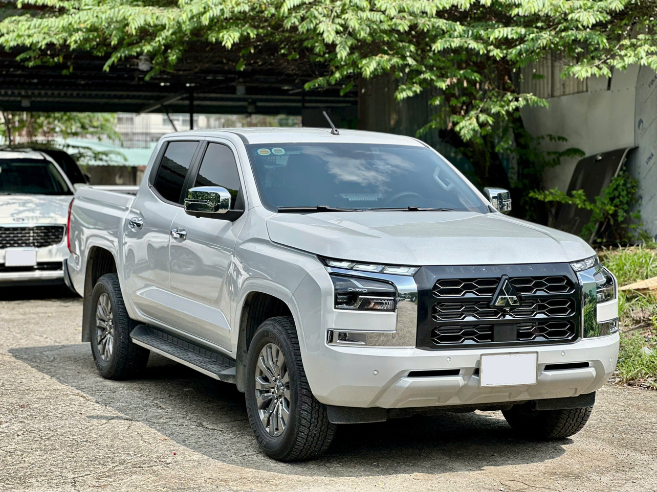 Bán tải Triton 2025