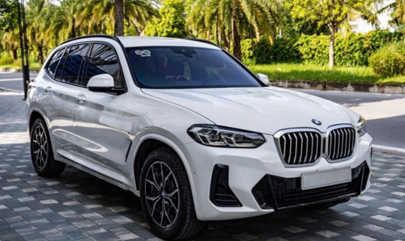 Thuê xe BMW tự lái Phường Xóm Chiếu