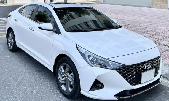 Thuê xe Hyundai Accent tự lái Quận 3