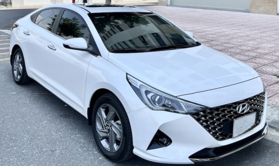 Thuê xe Hyundai Accent tự lái Quận 8