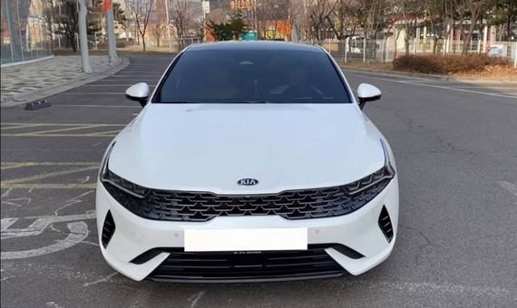 Thuê xe KIA K5 tự lái Quận 3