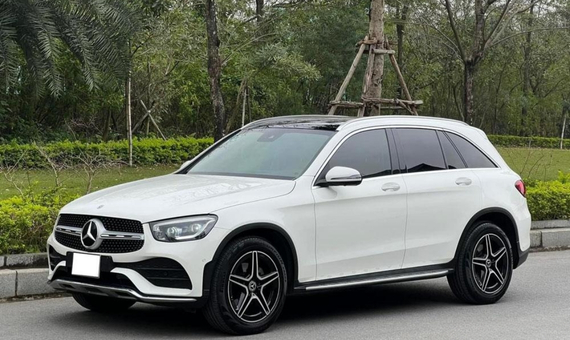 Thuê xe Mercedes GLC300 tự lái Quận 8