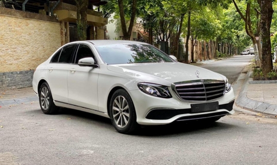 Thuê xe Mercedes tự lái Phường Tân Thuận