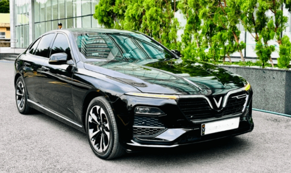 Thuê xe Vinfast lux A tự lái Quận 5