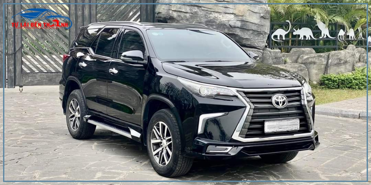 Chia sẻ kinh nghiệm thuê xe Fortuner tự lái quận Phú Nhuận an toàn