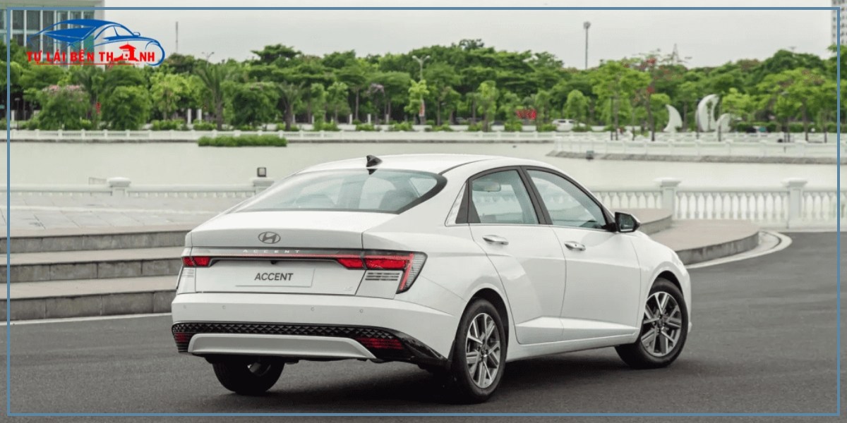 Dịch vụ thuê xe Hyundai Accent tự lái Quận 2 tại Bến Thành Tự Lái