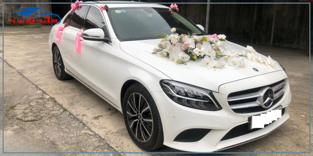 Giới thiệu dòng xe Mercedes C250 tự lái tại Quận 1