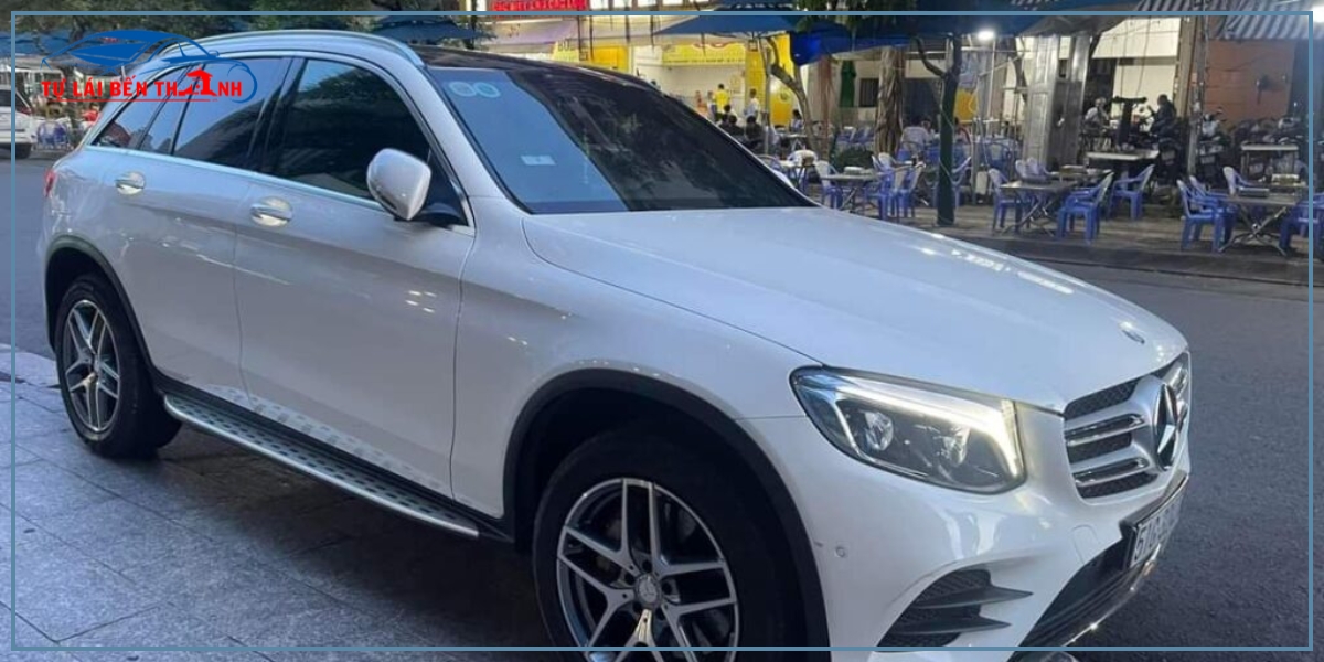 Hướng dẫn thủ tục thuê xe Mercedes GLC300 tự lái tại Quận 2 chi tiết nhất