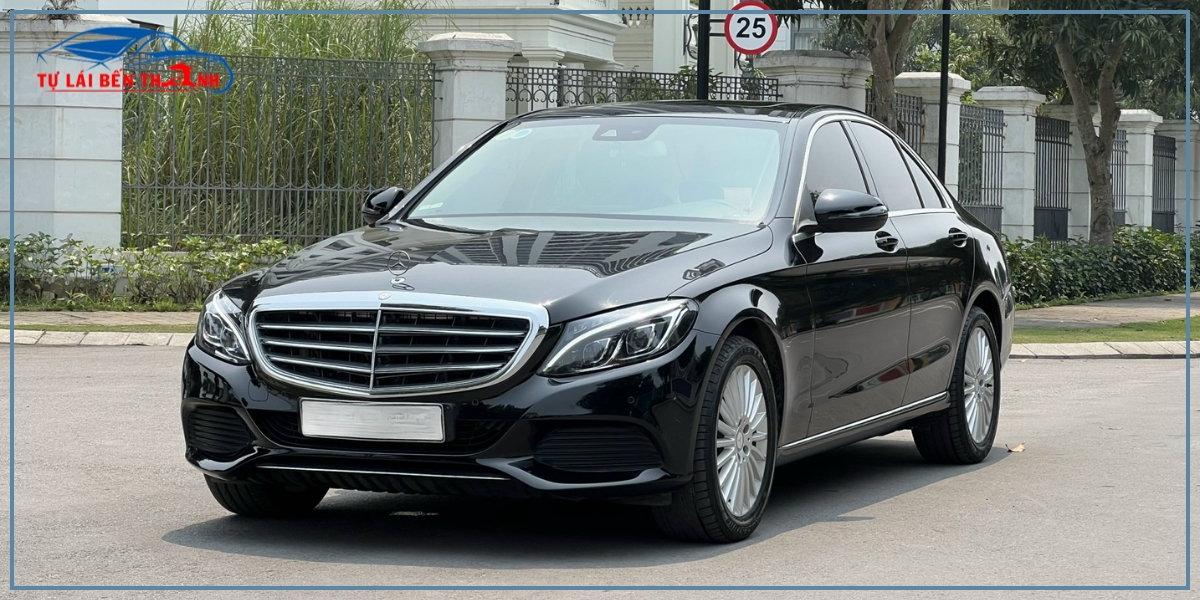 Kinh nghiệm thuê xe Mercedes C250 tự lái Quận 3