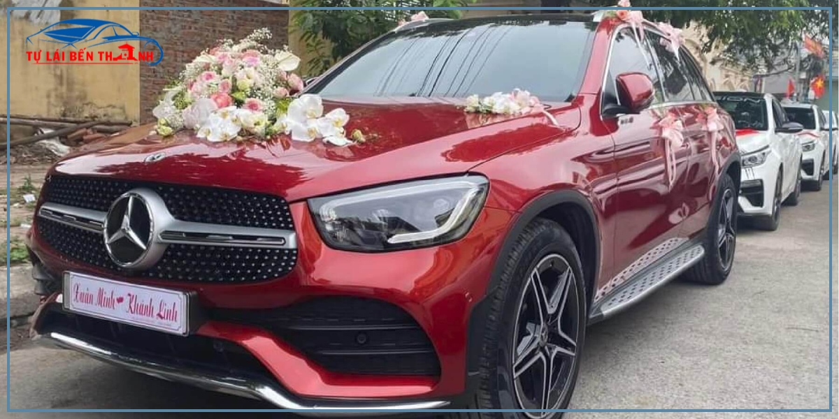 Tại sao ngày càng nhiều khách hàng chọn thuê xe Mercedes GLC300 tự lái ở Quận 1?