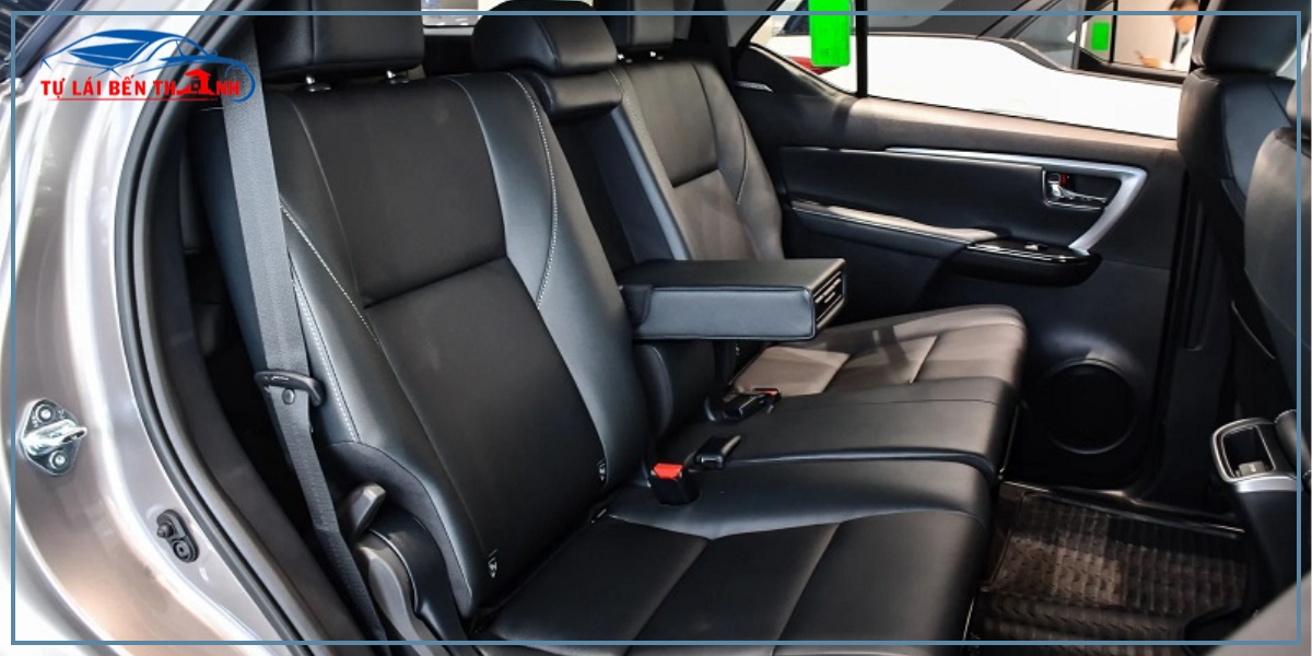 Tham khảo bảng giá thuê xe Fortuner tự lái tại quận 3