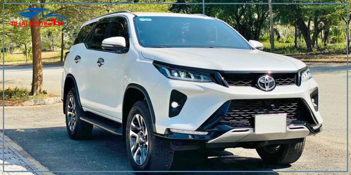 Tìm hiểu về dòng xe Fortuner tự lái tại quận 2