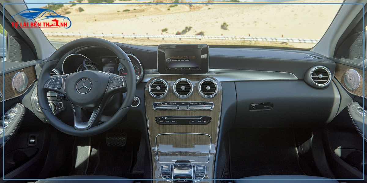 Tìm hiểu về xe Mercedes C250 tự lái Quận 5