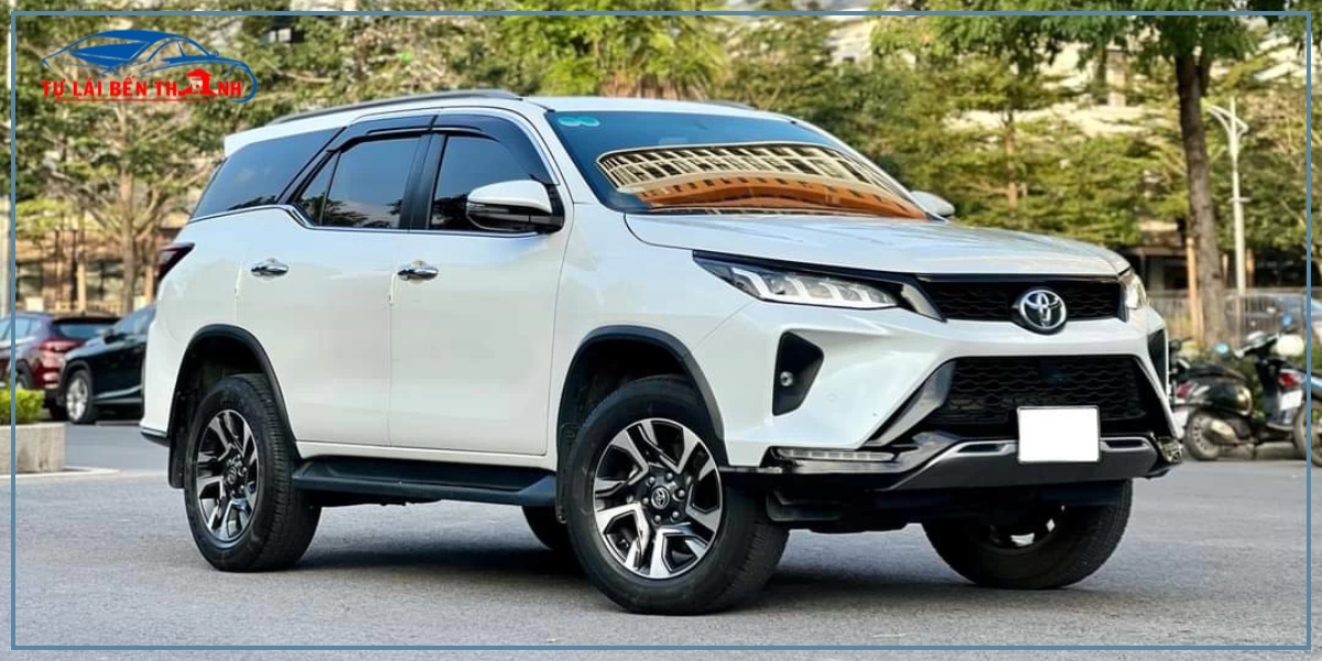 Tổng quan xe Fortuner tự lái tại quận Phú Nhuận
